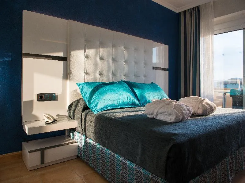 Double or Twin STANDARD Room, Salles Hotel Marina Portals, Majorca