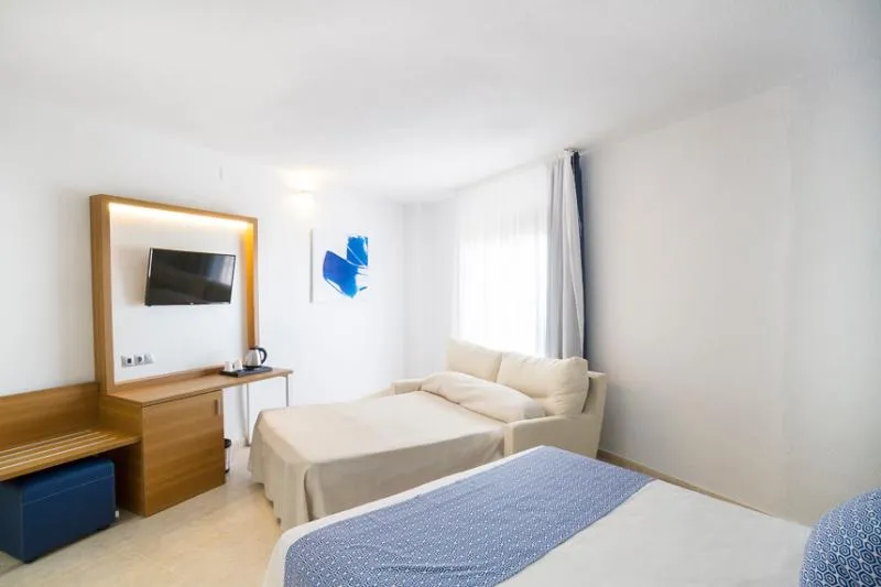 QUADRUPLE SIDE SEA VIEW Room, Ibersol Torremolinos Beach, Costa Del Sol