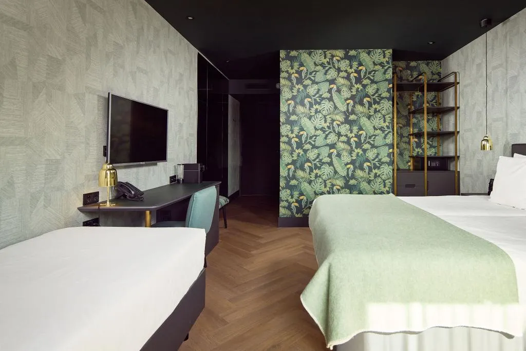 TRIPLE COMFORT Room, Van der Valk Hotel Amsterdam - Amstel, Amsterdam