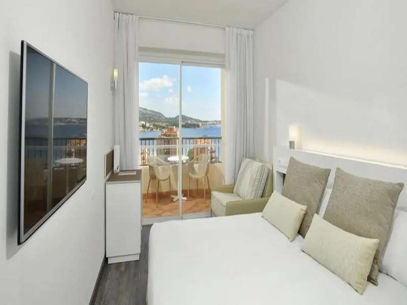 Room, Sol Palmanova-Mirlos Tordos, Majorca