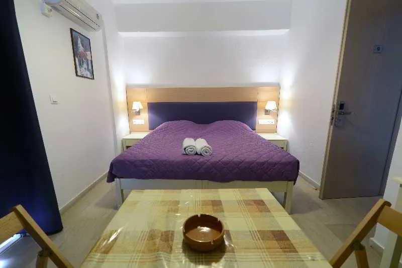 Room, Origin, Kos