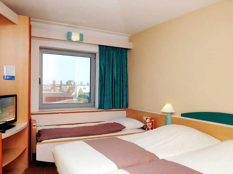 Room, Ibis Amsterdam City West, Amsterdam