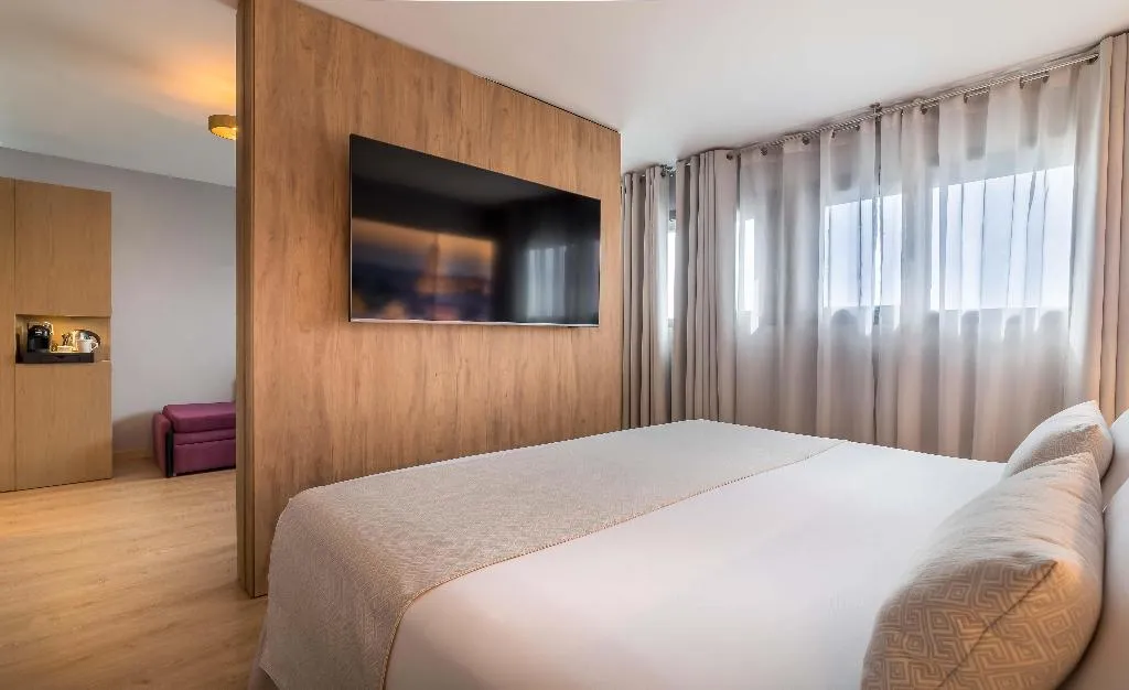 JUNIOR SUITE STANDARD Room, Barcelo Malaga, Costa Del Sol