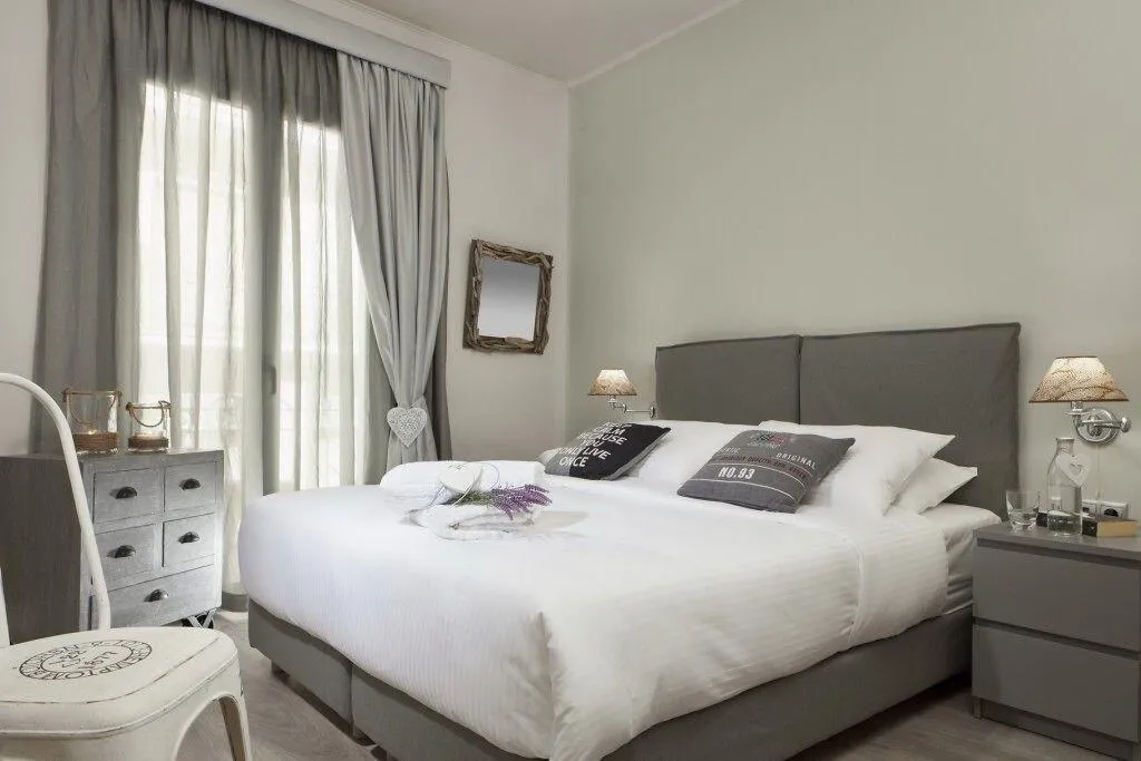Room, The Gardens Gallery Hotel, Athens
