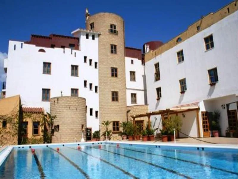 Pool, Tre Torri, Catania