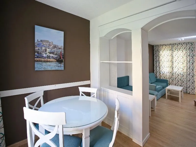 APARTMENT CAPACITY 3 TWO BEDROOMS Room, Apartamentos Turisticos Jardines del Plaza, Valencia