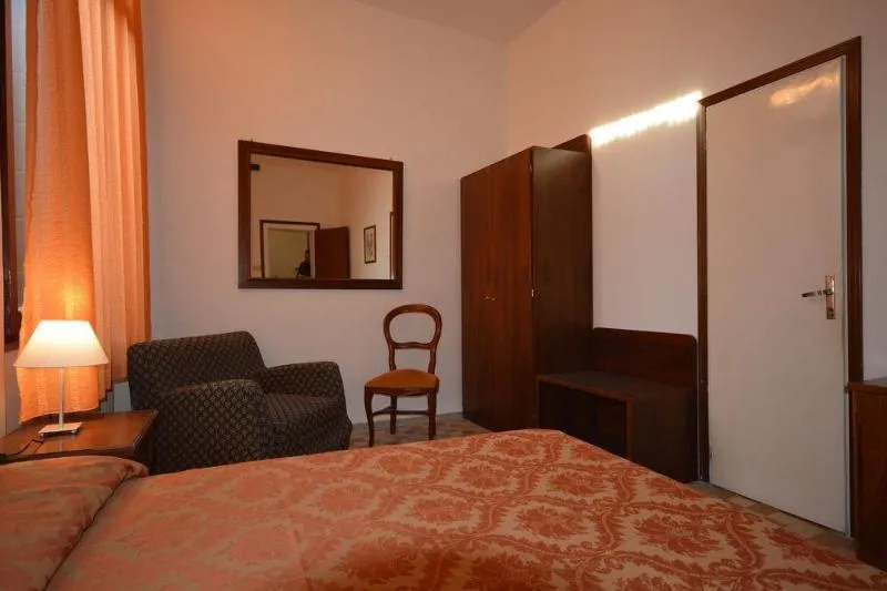 General view, Hotel Casa Peron, Venice