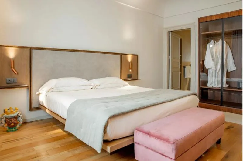 SUITE KING BED WITH JACUZZI Room, Villa Favorita Hotel & Events, Palermo