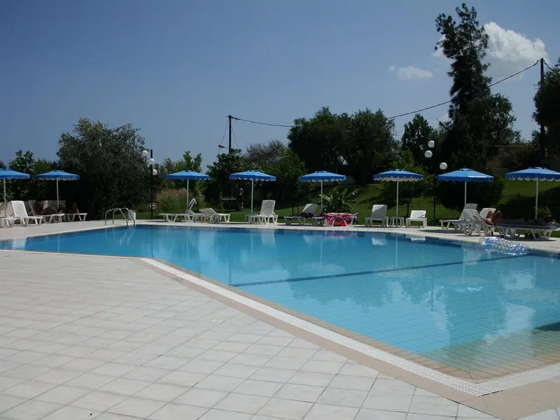 Pool, Iris, Rhodes
