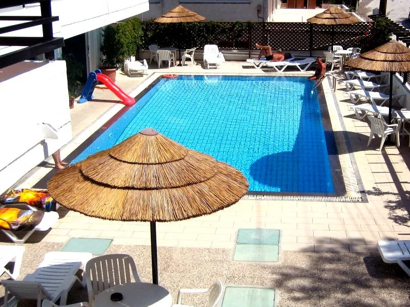 Pool, Caravel, Rhodes