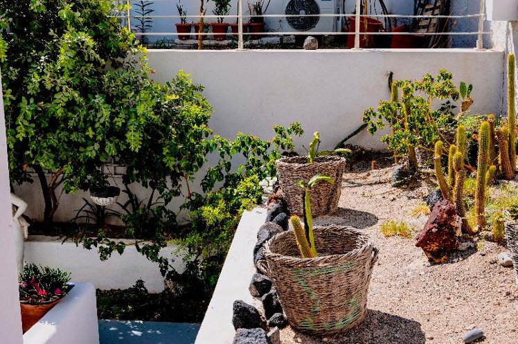 Kamarela Studios, Santorini