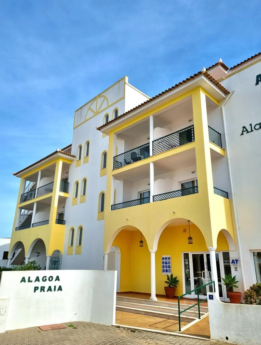 General view, Alagoa Praia Norte, Algarve
