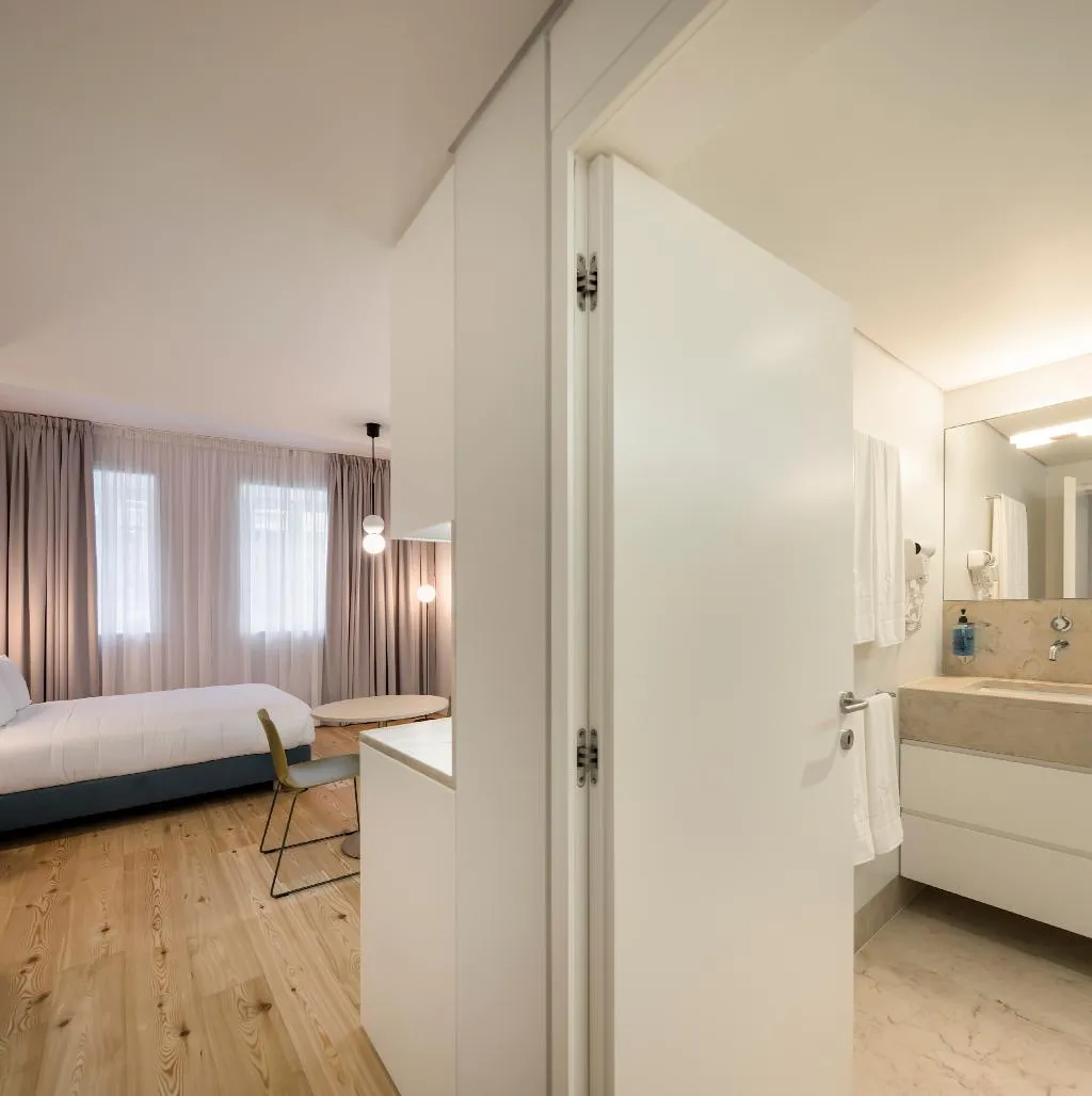 STUDIO STANDARD Room, Lisbon Serviced Apartments - Mouraria, Lisbon