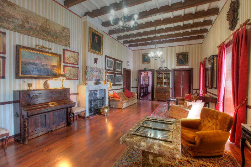 Lobby, Del Almirante Collingwood House, Menorca