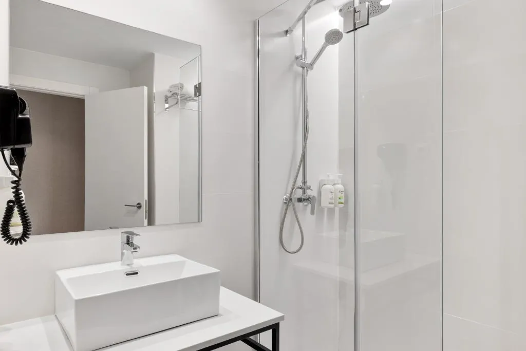 SUITE STANDARD Room, B&B Hotel Barcelona Sant Cugat, Barcelona