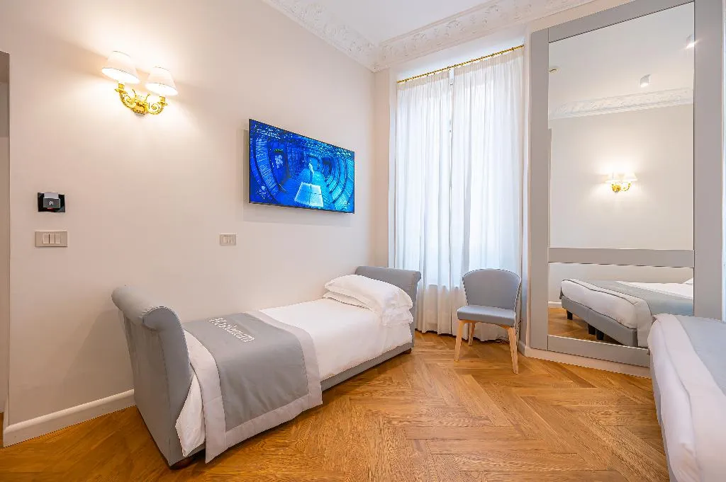 TRIPLE STANDARD Room, Hosianum Palace, Rome