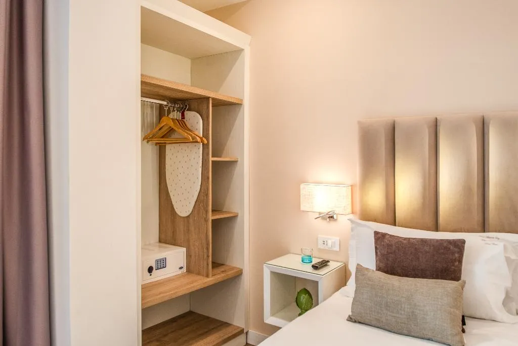 DOUBLE CLASSIC Room, Sorrento City, Naples