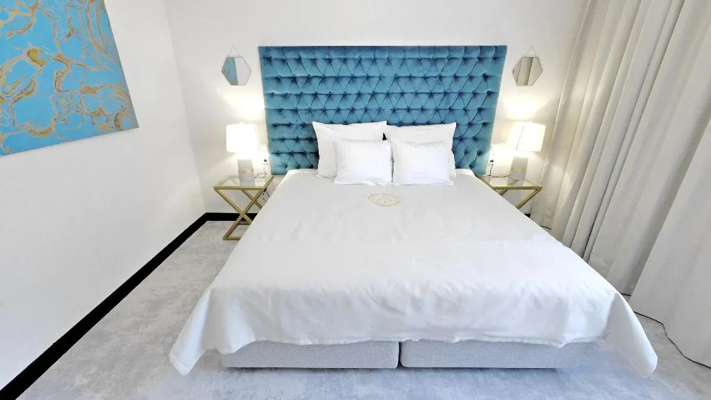 TWIN STANDARD Room, Szewska 22 Boutique, Krakow