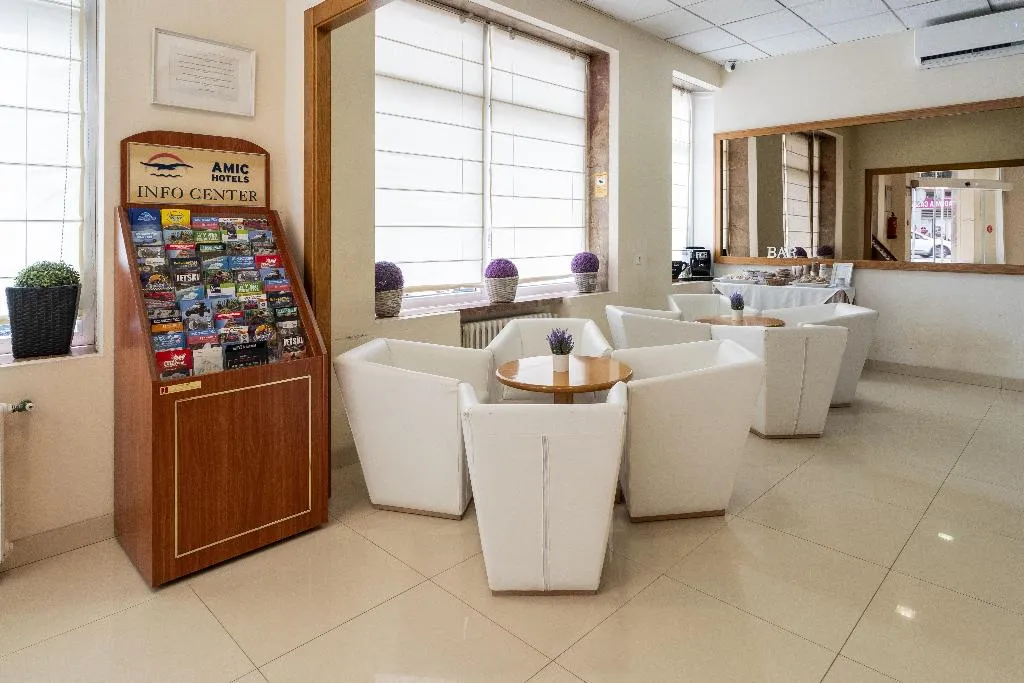 Lobby, Amic Colon, Majorca
