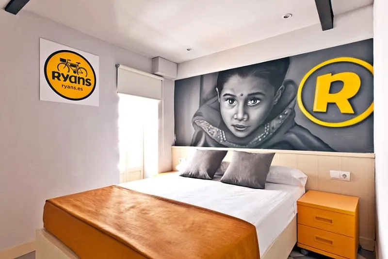 DOUBLE SINGLE USE STANDARD Room, Ryans La Marina, Ibiza
