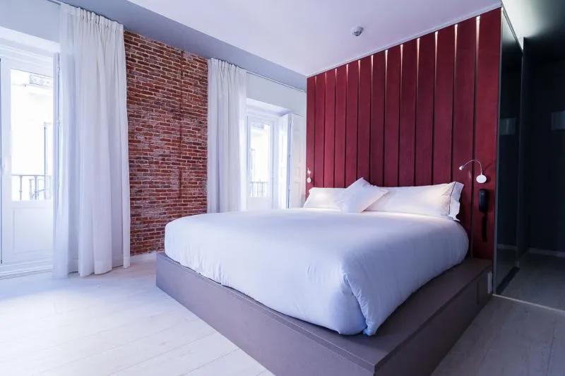 DOUBLE SUPERIOR Room, B&B Hotel Madrid Centro Fuencarral 52, Madrid