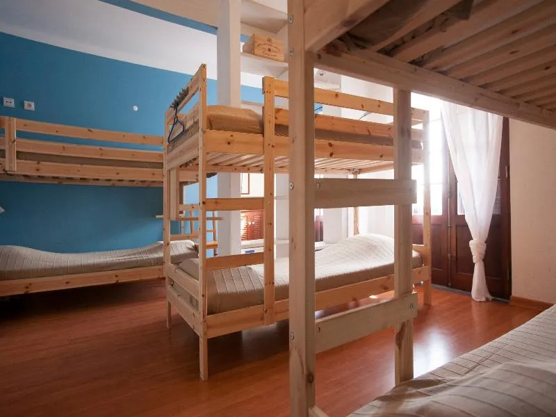 Bed in dormitory CAPACITY 6 Room, Ericeira Chill Hill 2 – Peach Garden, Lisbon