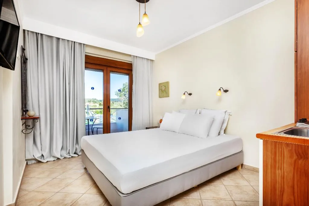 Double or Twin STANDARD Room, Hesperides Hotel, Halkidiki
