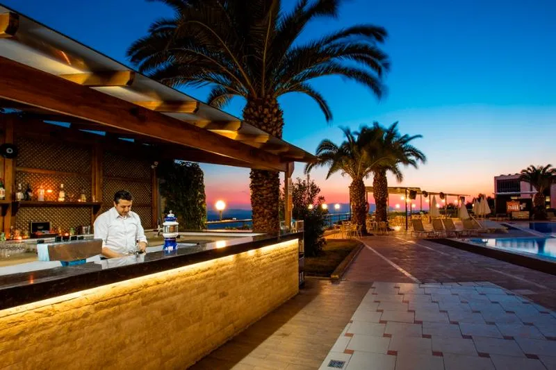 Bar, City’s Hill Hotel, Izmir