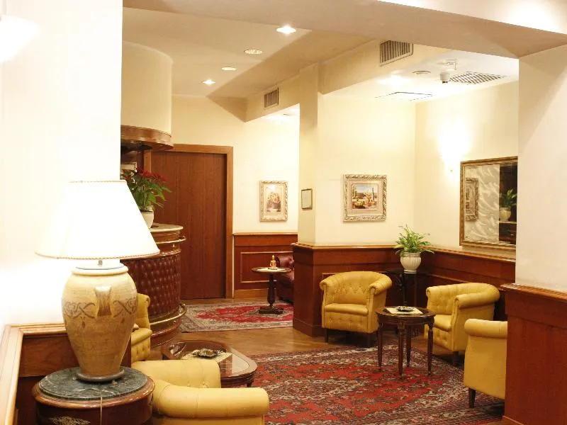Lobby, Torino, Rome