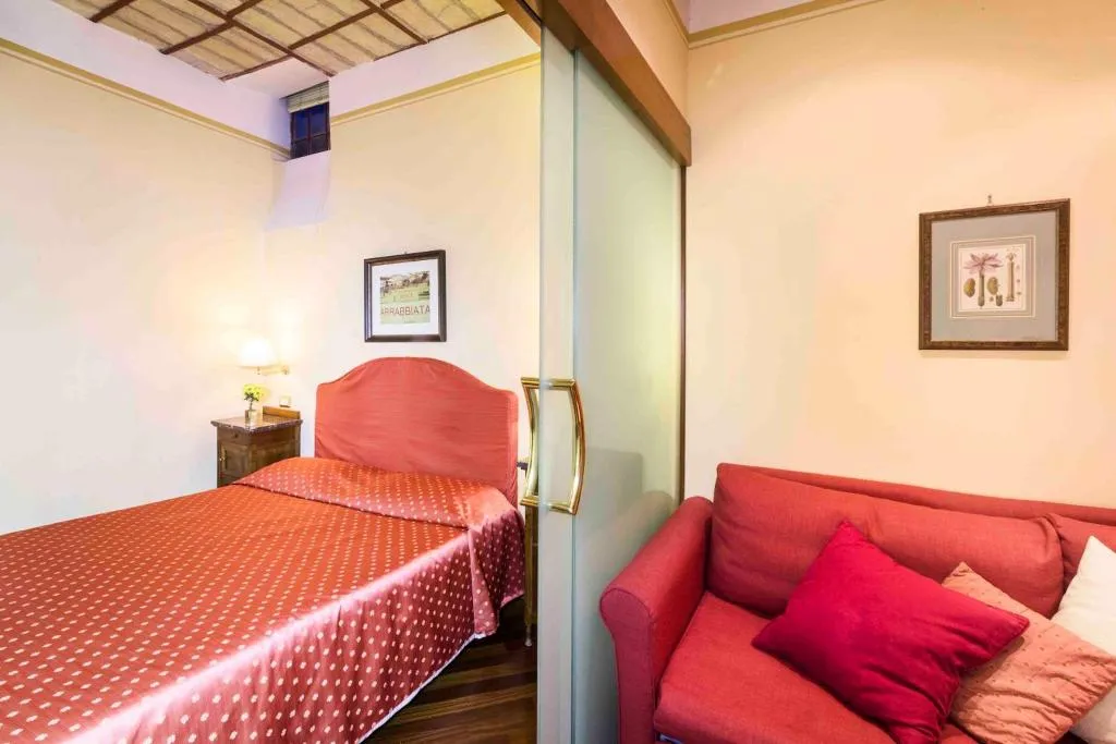 QUADRUPLE SUPERIOR Room, Casa de' Fiori Biscione, Rome