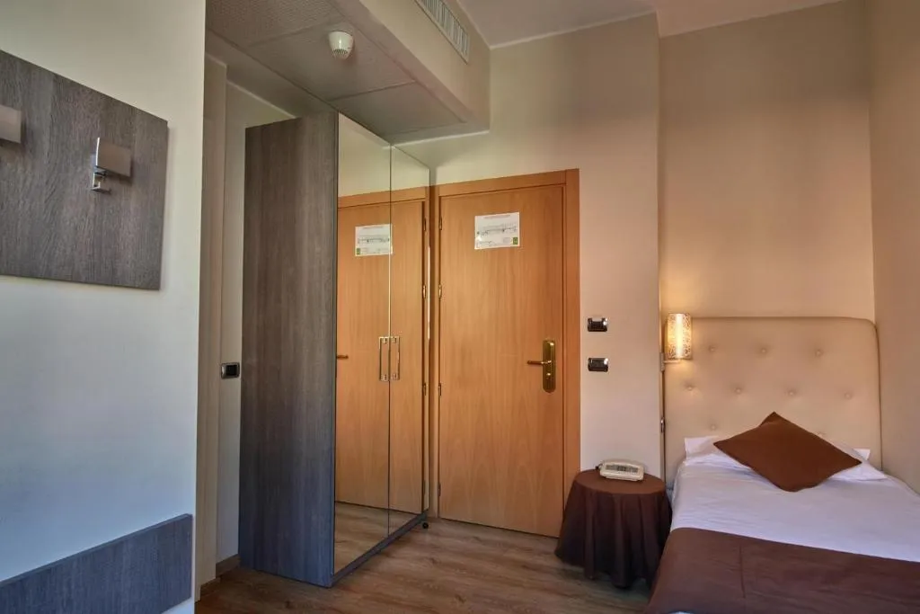 SINGLE STANDARD Room, Bellavista, Milan