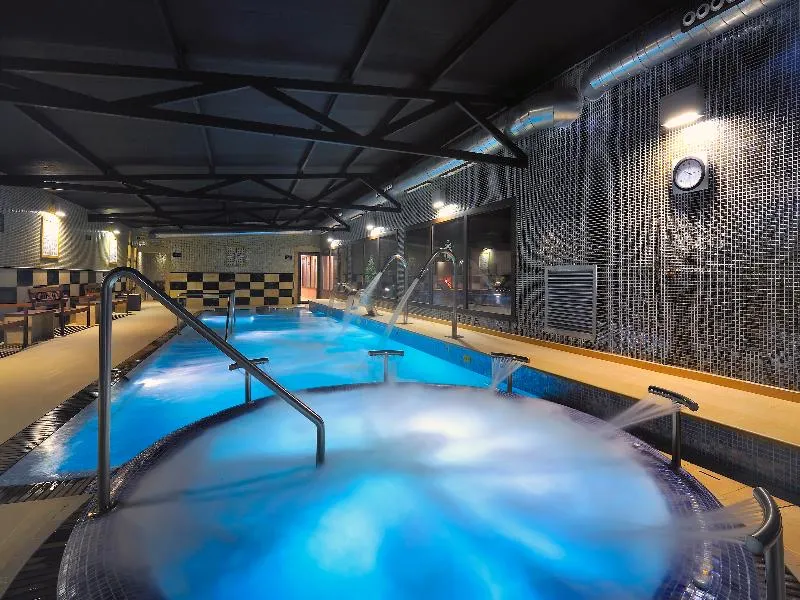 Sports and Entertainment, Salles Hotel Aeroport de Girona, Costa Brava