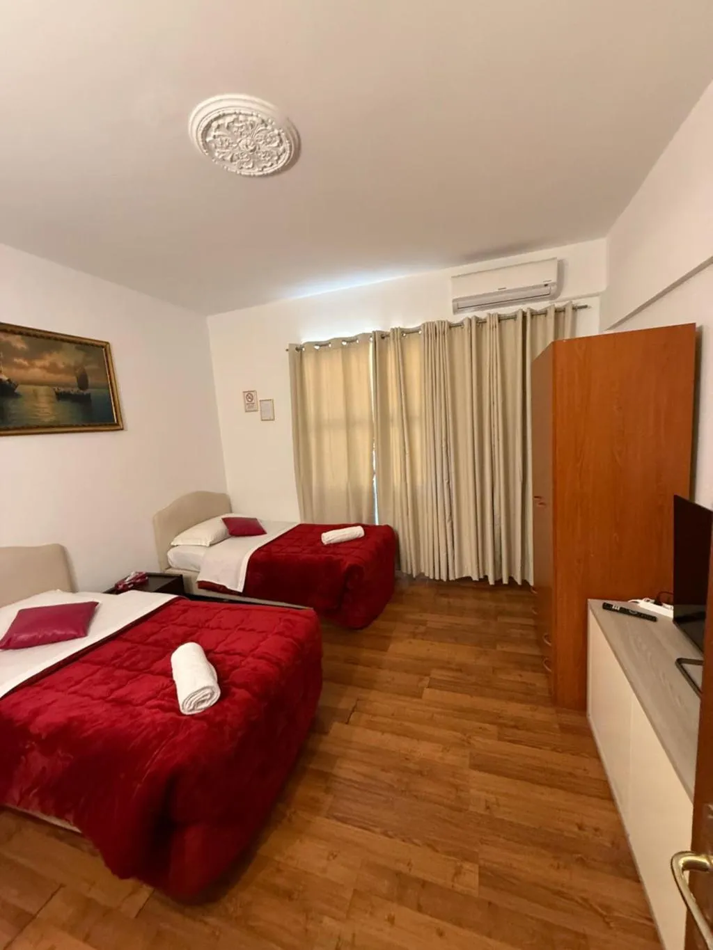 TWIN WITH SHARED BATHROOM Room, Two Ducks Hostel, Naples