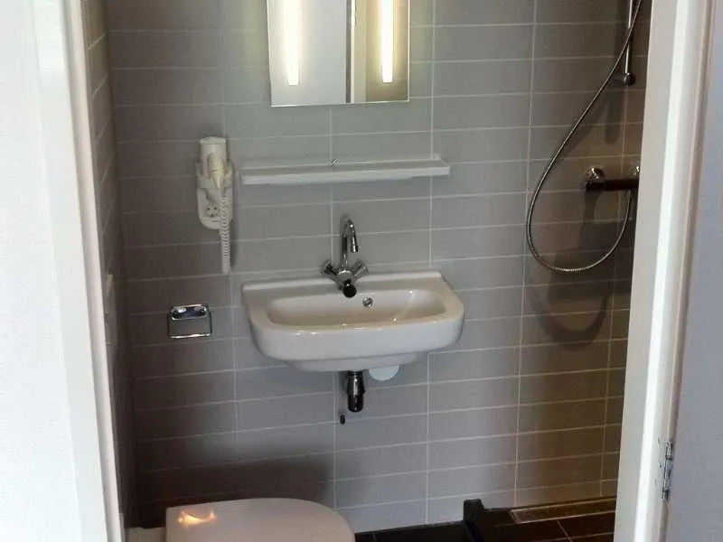TRIPLE BASIC Room, Hotel Vossius Vondelpark, Amsterdam