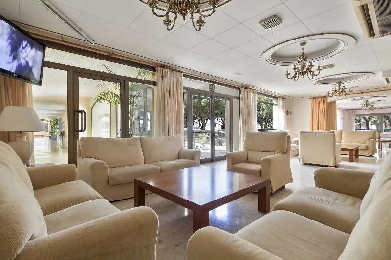 Lobby, Columbus, Costa Brava