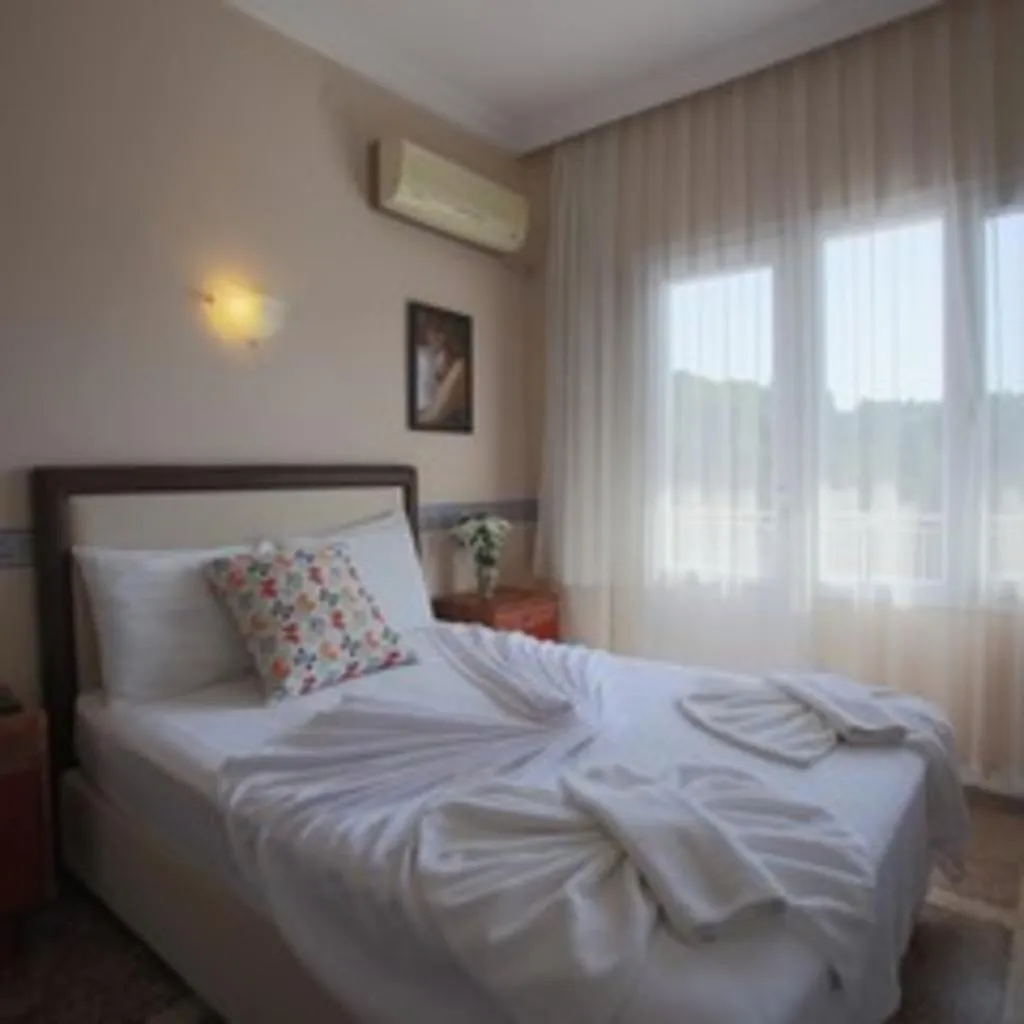 Room TWO BEDS Room, Tunc Otel, Izmir