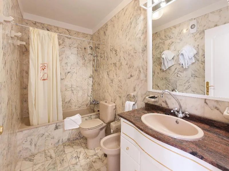 APARTMENT CAPACITY 5 TWO BEDROOMS Room, Apartamentos Casablanca, Tenerife
