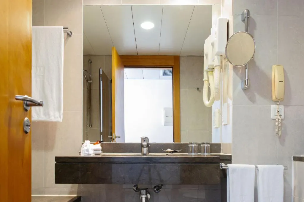 Double or Twin STANDARD Room, SANA Sesimbra, Lisbon