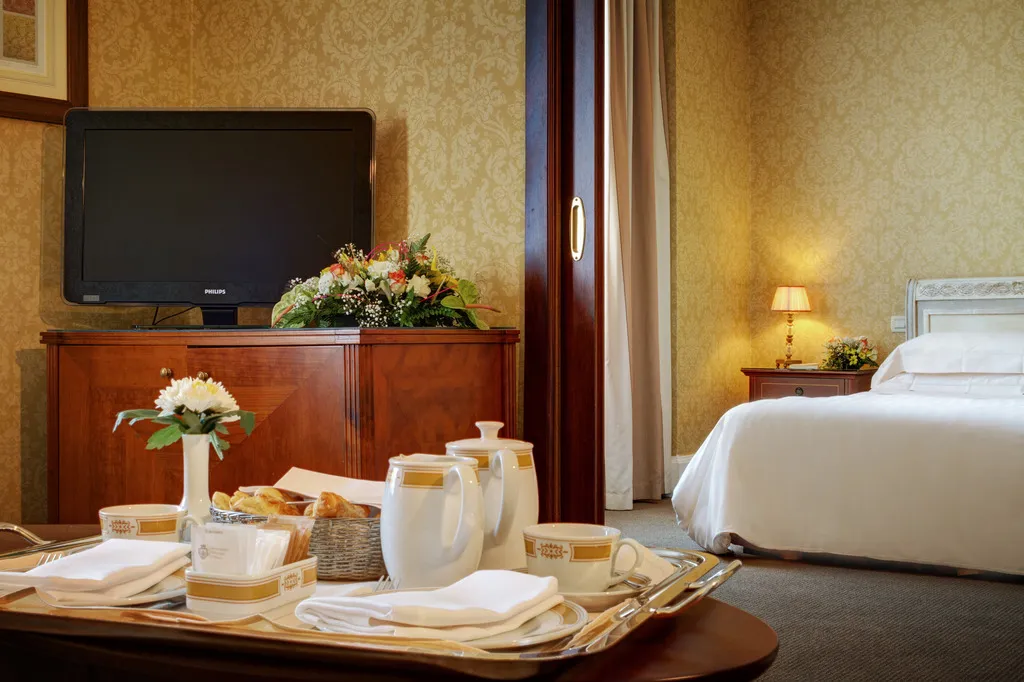 SUITE CAPACITY 1 Room, Mercure Catania Excelsior, Catania