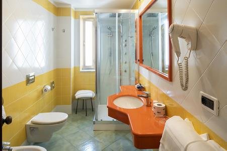 Alexander Hotel Terme, Naples