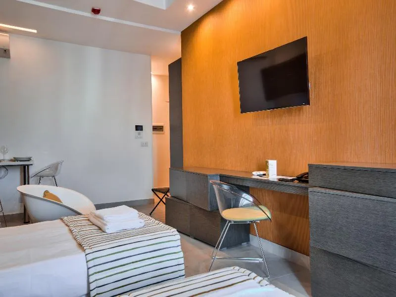 STUDIO DELUXE Room, Jules Suites, Malta