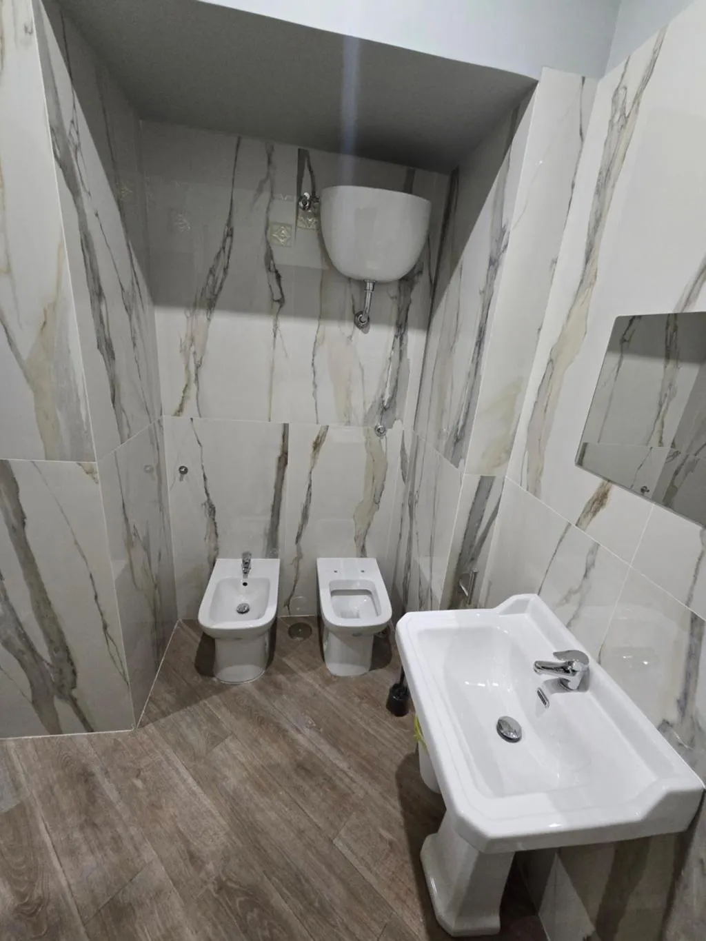 DOUBLE SUPERIOR KING BED Room, Iris, Naples