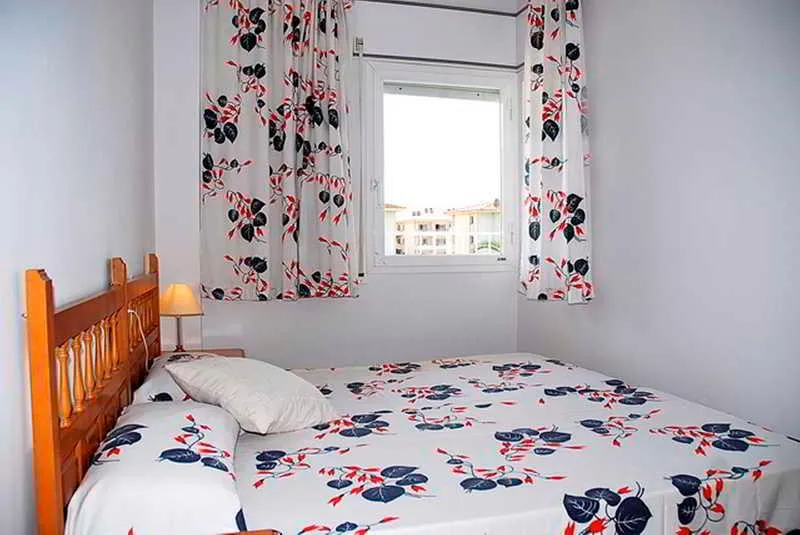 APARTMENT CAPACITY 6 TWO BEDROOMS Room, Blaumar 2D, Costa Brava