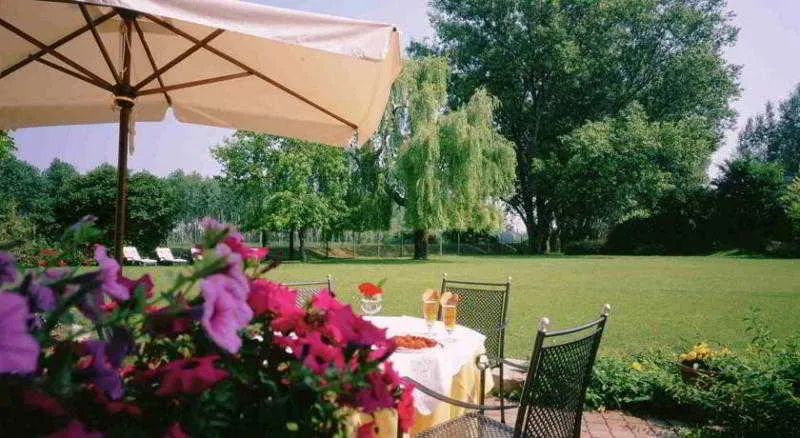 Terrace, Borgo ca' dei Sospiri, Venice