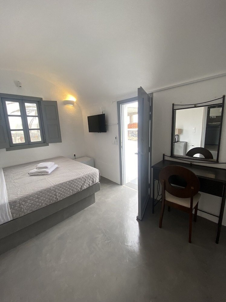 Aqua Serenity Santorini Luxury Suites, Santorini