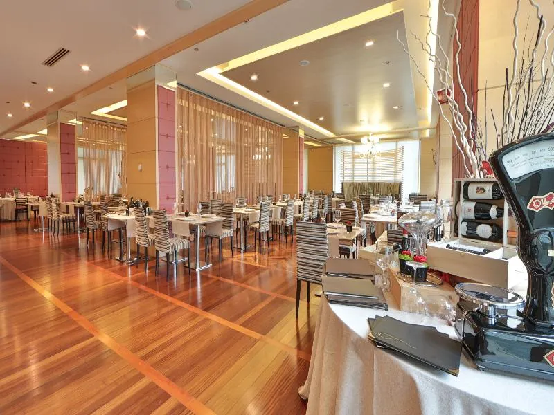 Restaurant, UNA HOTELS Expo Fiera Milano, Milan