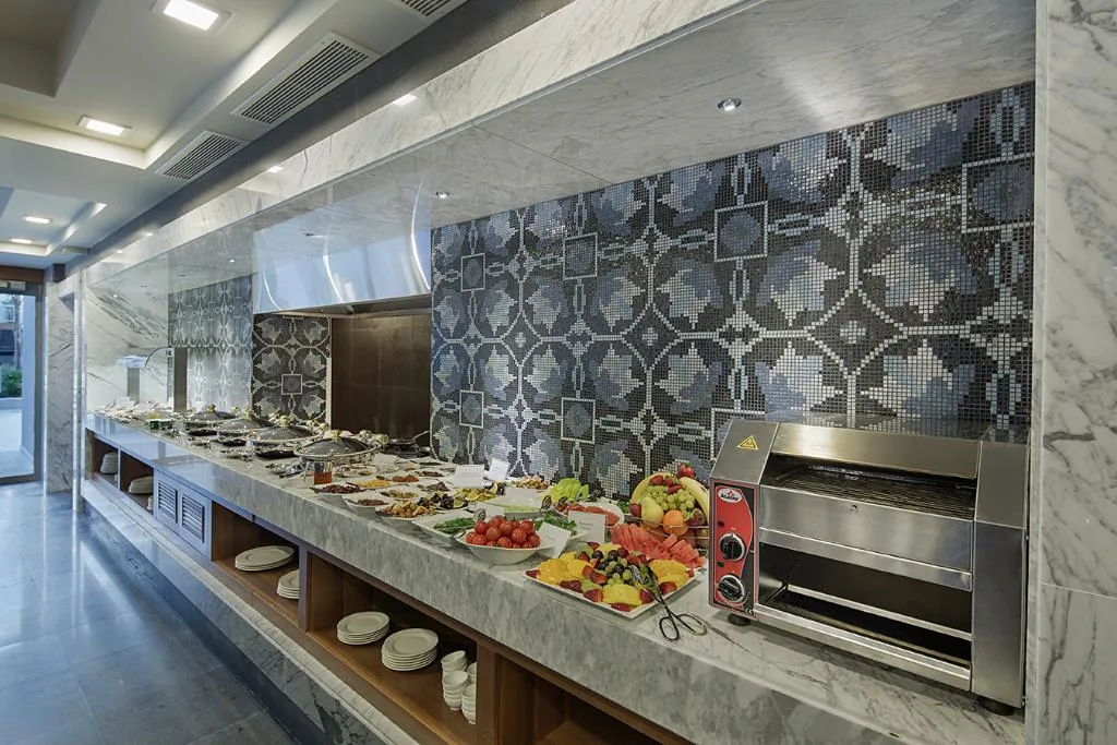 Restaurant, DoubleTree by Hilton Kusadasi, Izmir