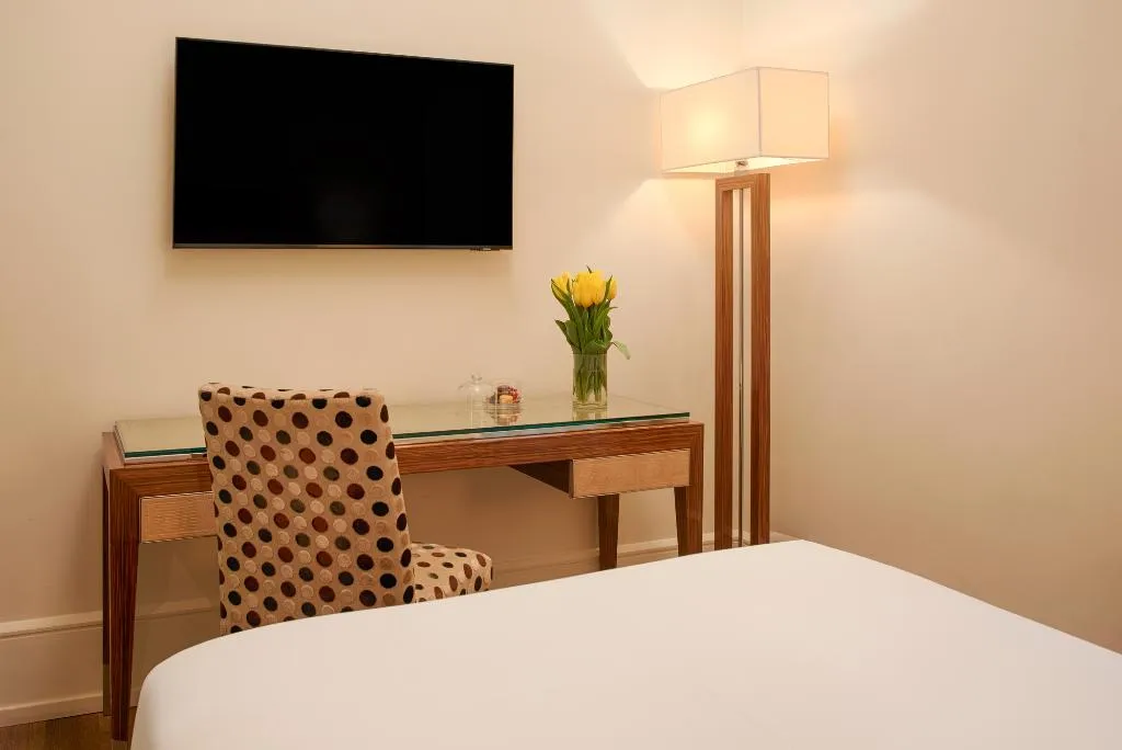 SINGLE CLASSIC Room, UNA HOTELS Decò Roma, Rome