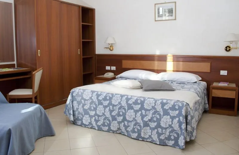 DOUBLE SUPERIOR Room, Hotel Bonifacio, Florence