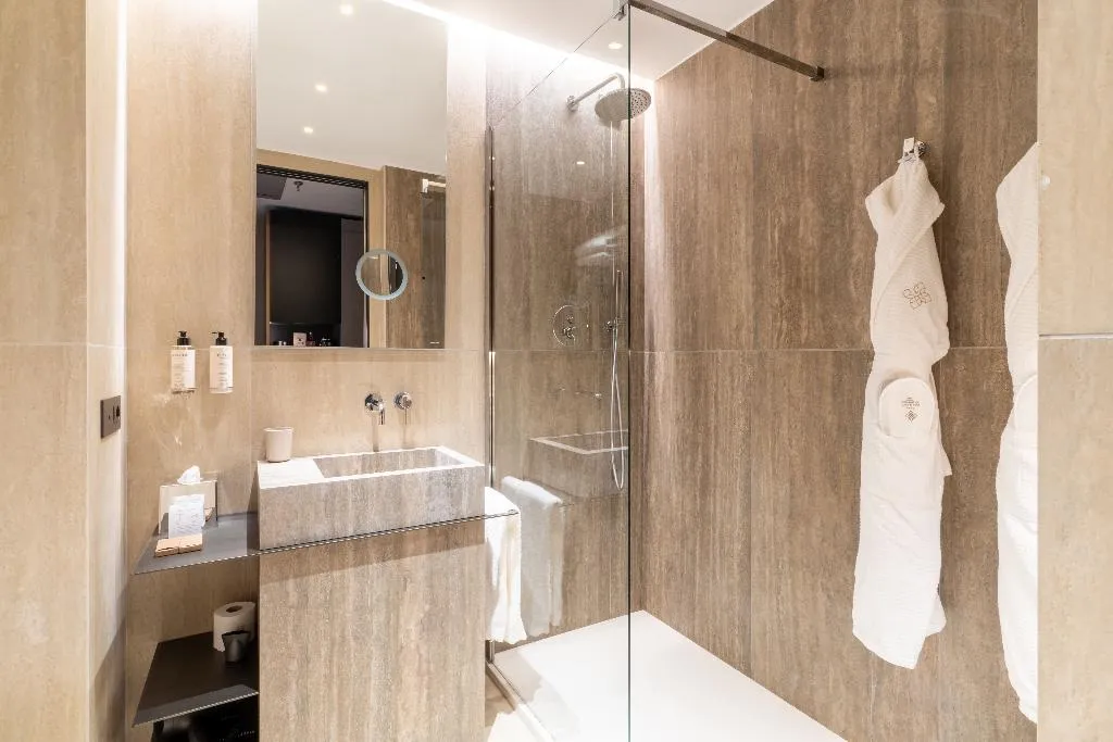 DOUBLE SUPERIOR Room, Hotiday Roma Trevi, Rome